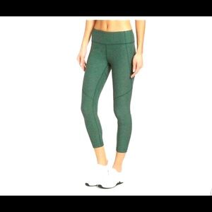 Outdoor Voices 3/4 WarmUp Legging in Hunter Small